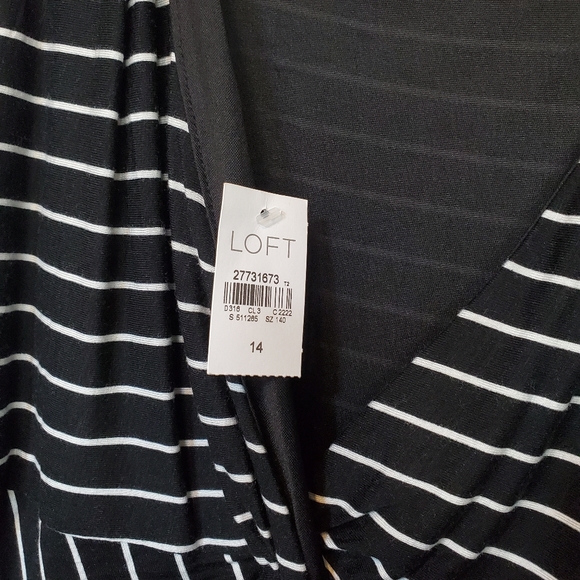 🎉NWT LOFT Striped Twist Back Flare Dress - Picture 10 of 10